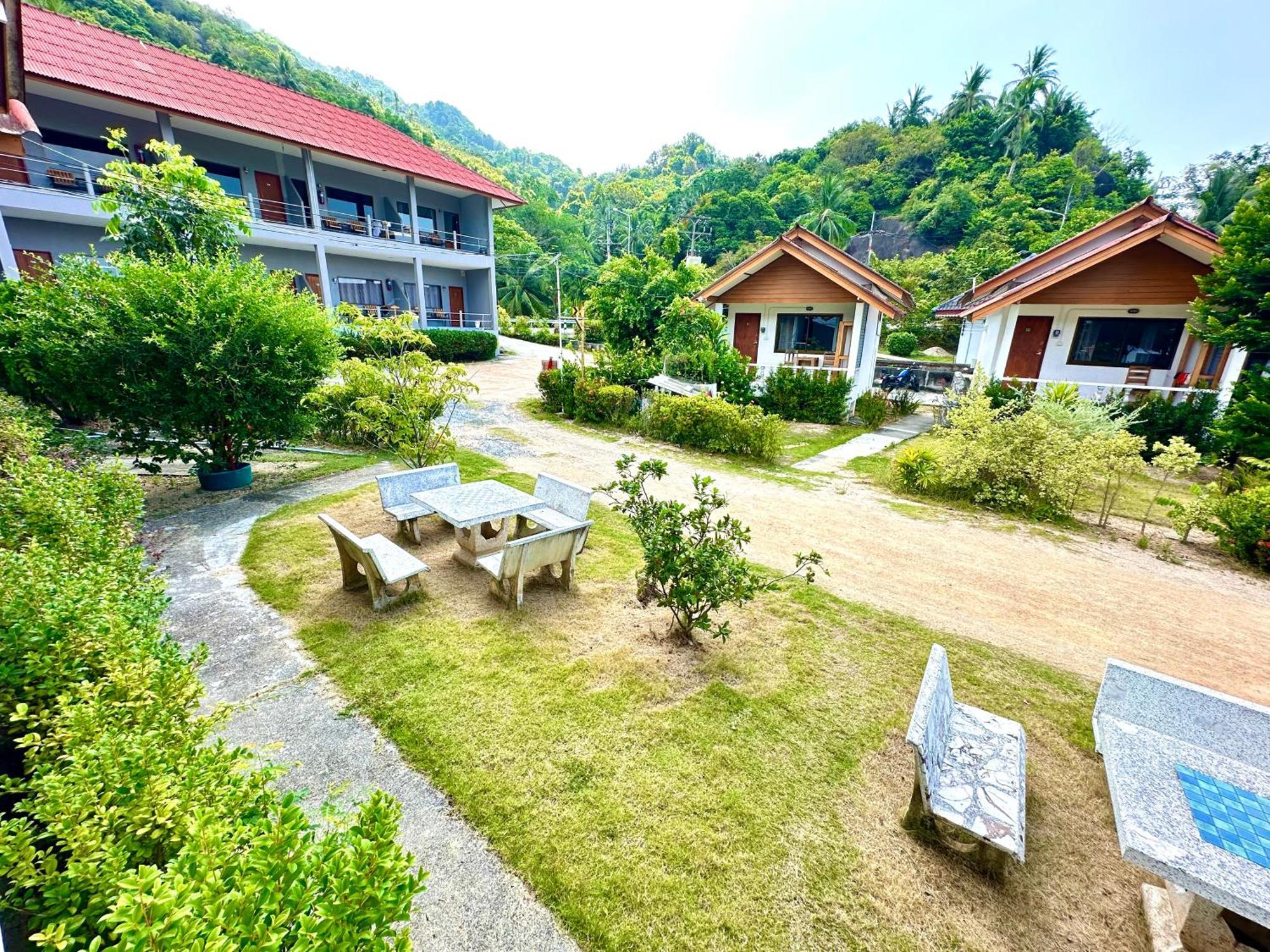 The Scenery Beach Resort Баан Кхай Экстерьер фото